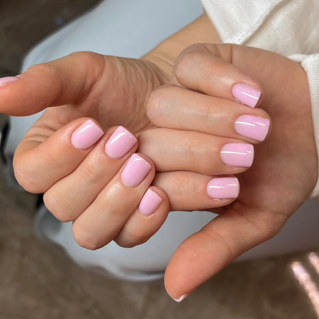 Маникюр с покрытием нюд/однотон