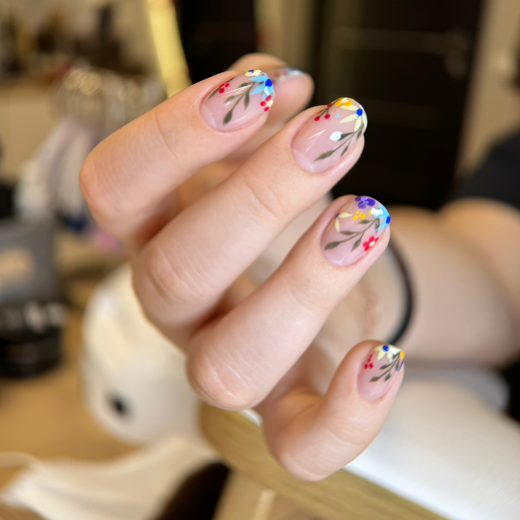 Сложный дизайн (несколько этапов)/  аэрография от 3х цветов