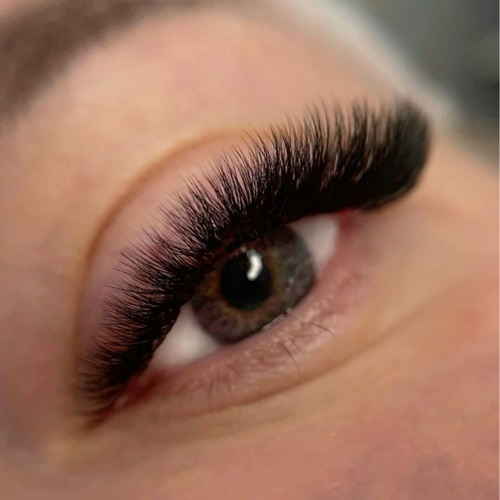 Наращивание ресниц 5 D