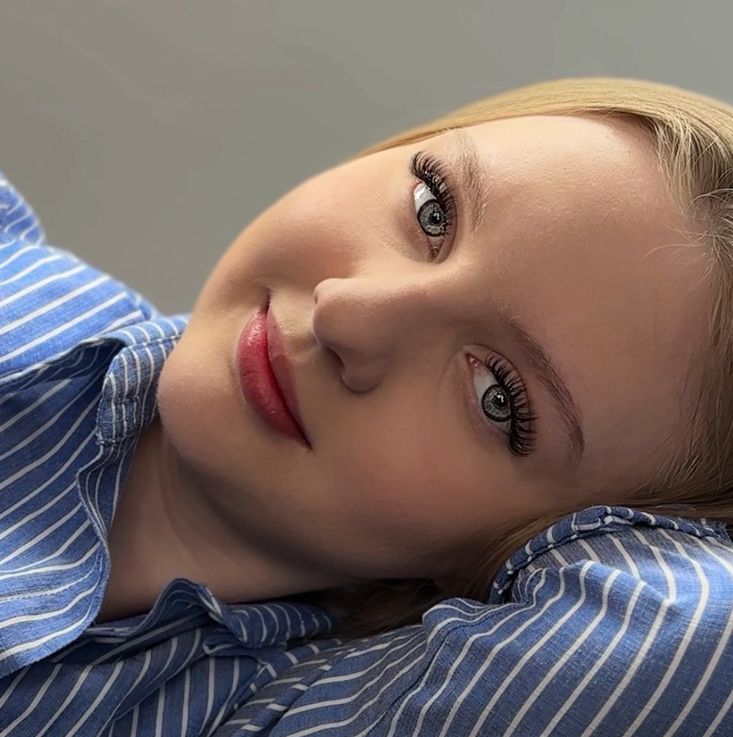 Наращивание ресниц 3D