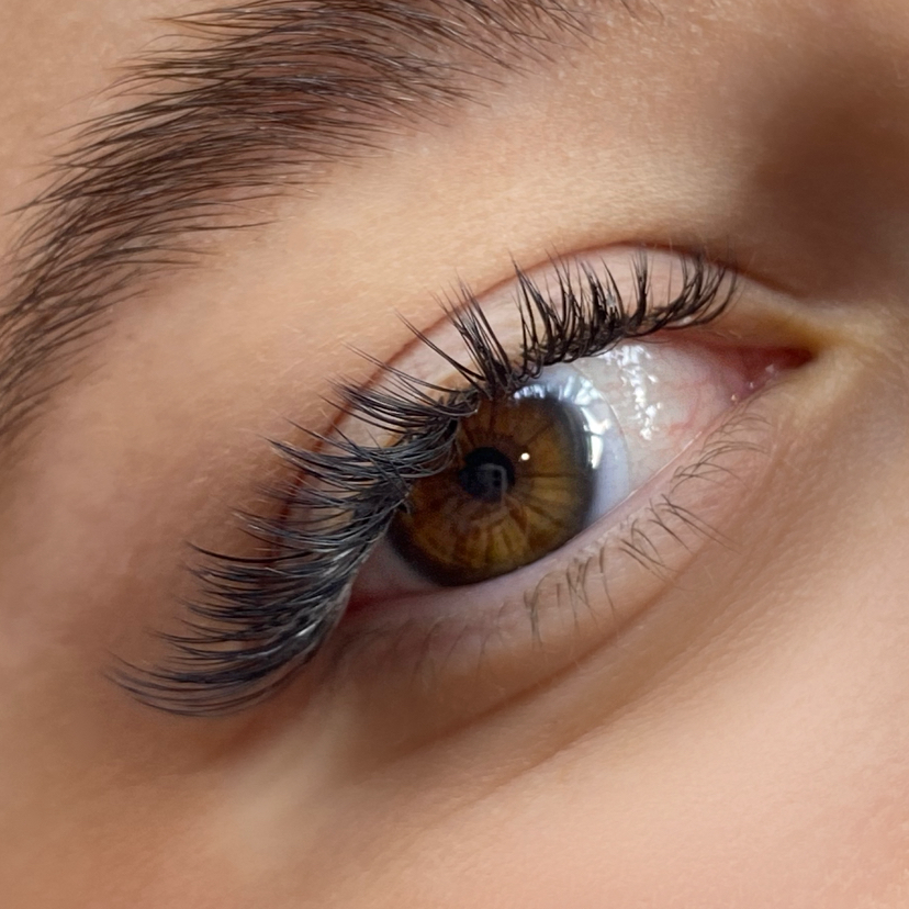 Наращивание ресниц мокрый эффект