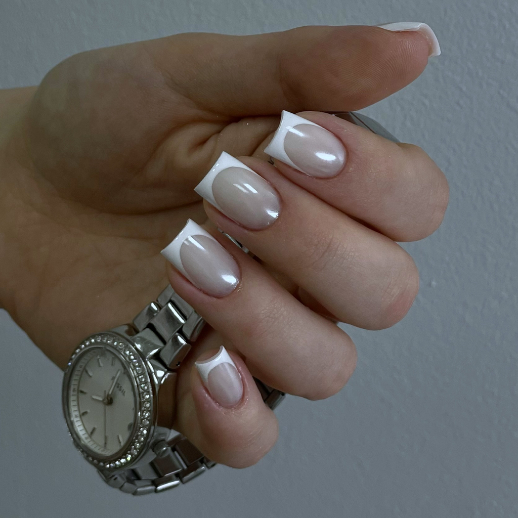 Маникюр с покрытием (короткие ногти)