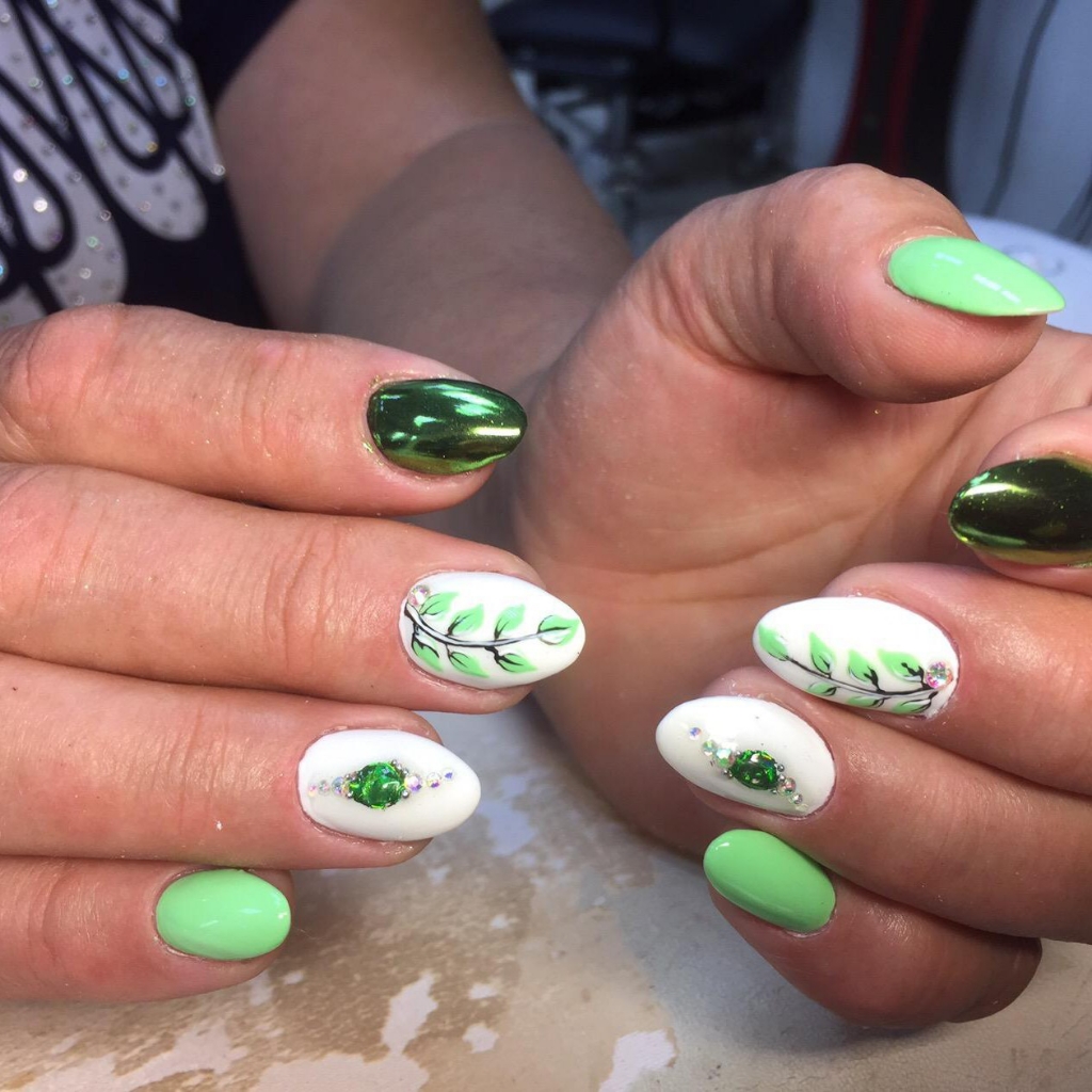 Маникюр с покрытием 3- 5.мм