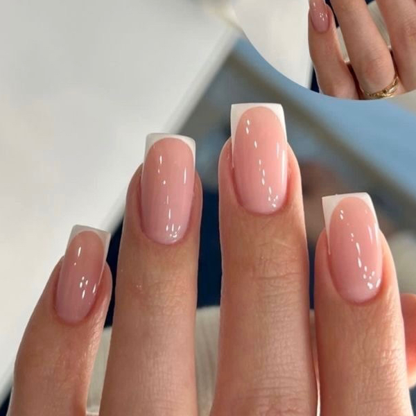 Маникюр + френч (укрепление гелем входит в стоимость)