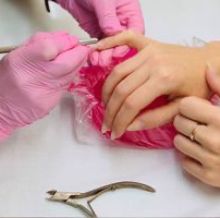 Маникюр классический