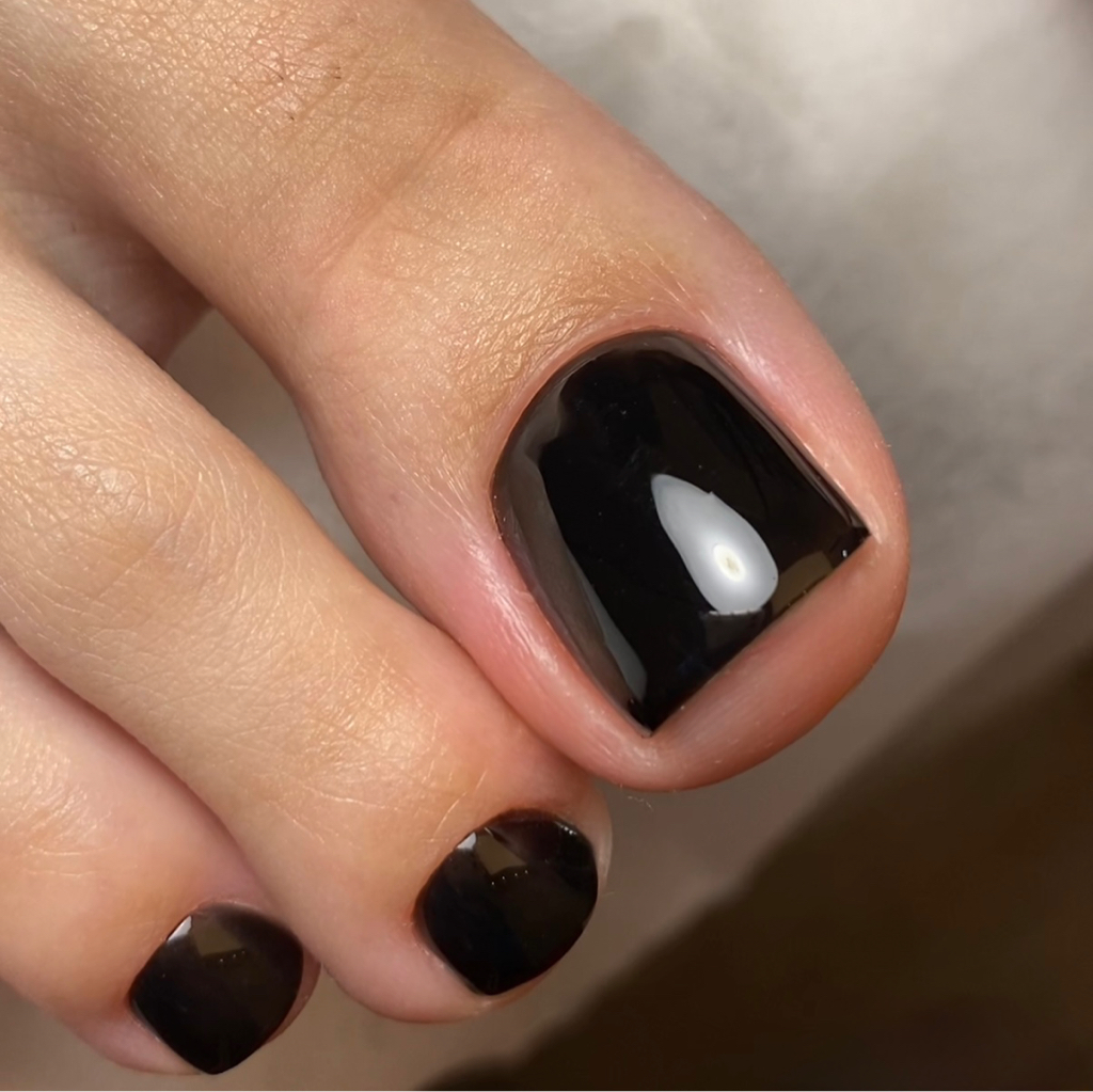 Pedicure + zwykły lakier “Manucurist”