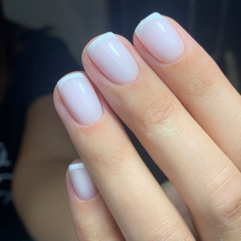 Маникюр с покрытием гель-лак + френч