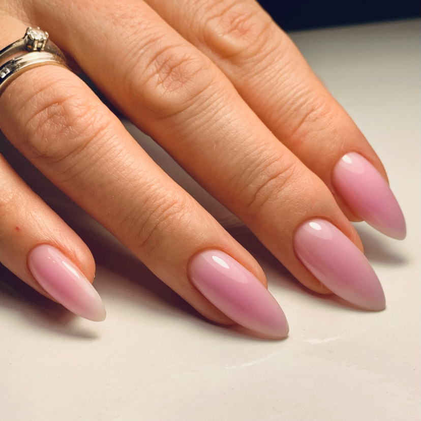 Маникюр с покрытием гель-лак