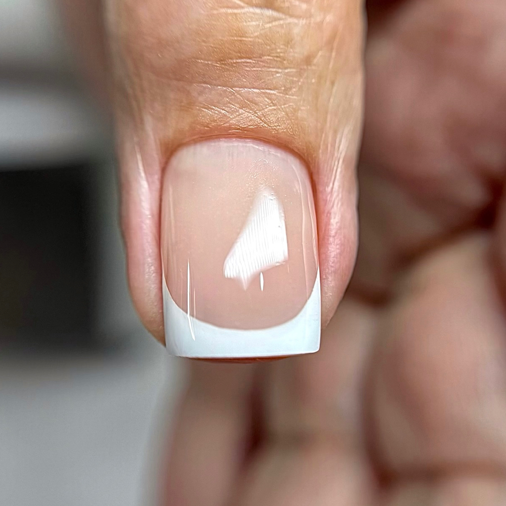 Маникюр с покрытием «ФРЕНЧ»