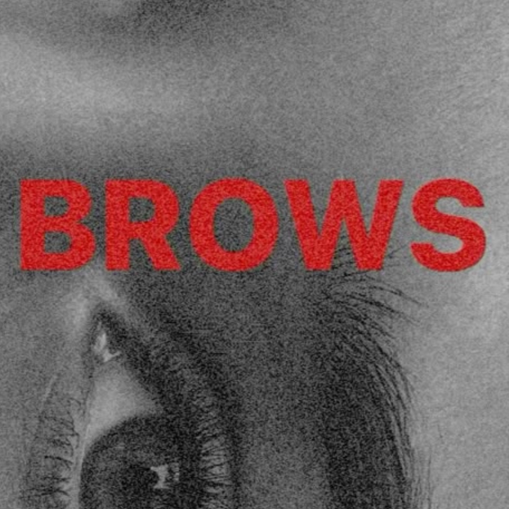 Коррекция бровей