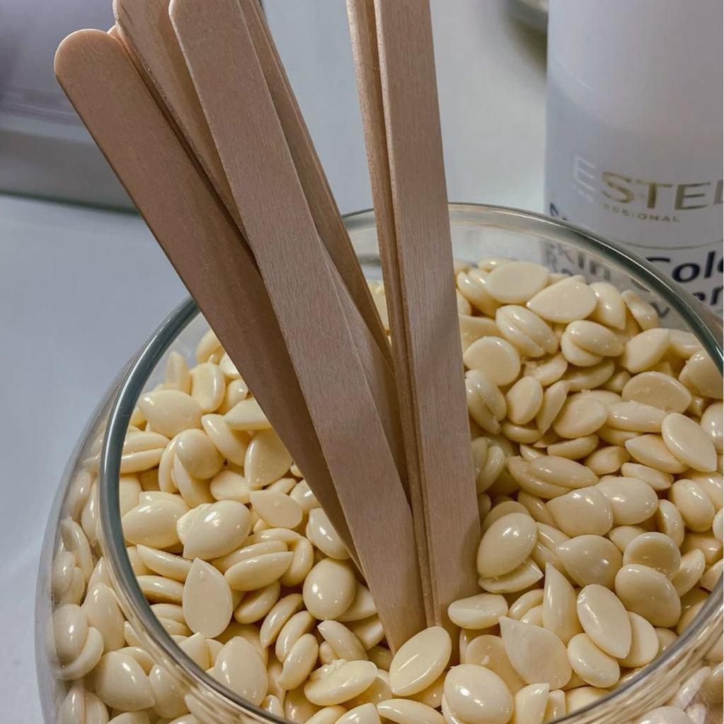 Верхняя губа (сахар и воск)