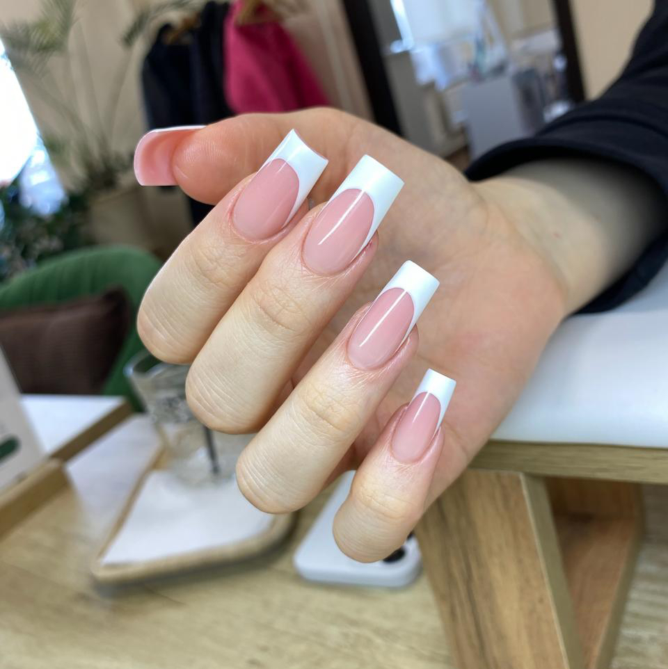 Наращивание ногтей