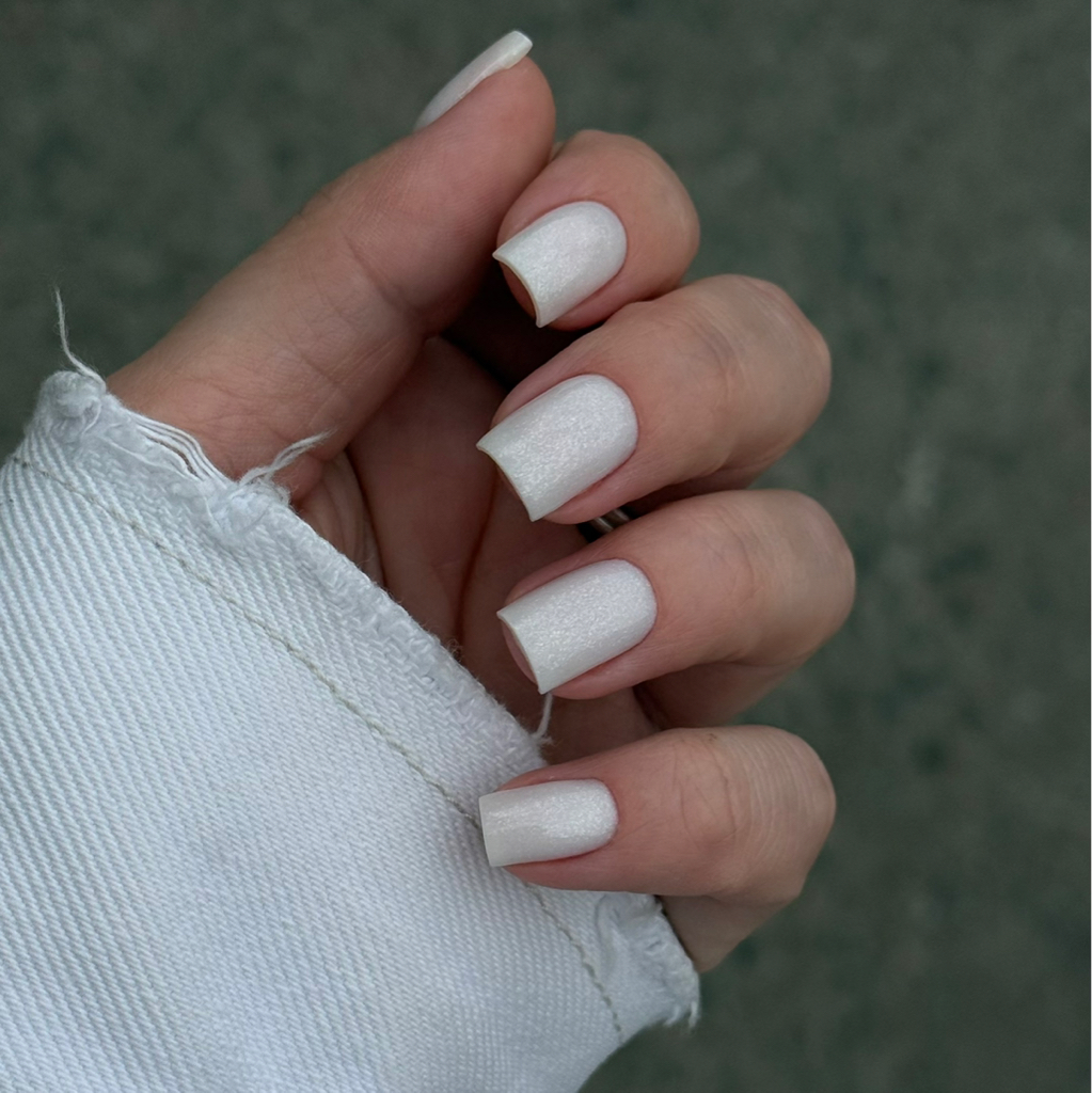 Маникюр с покрытием