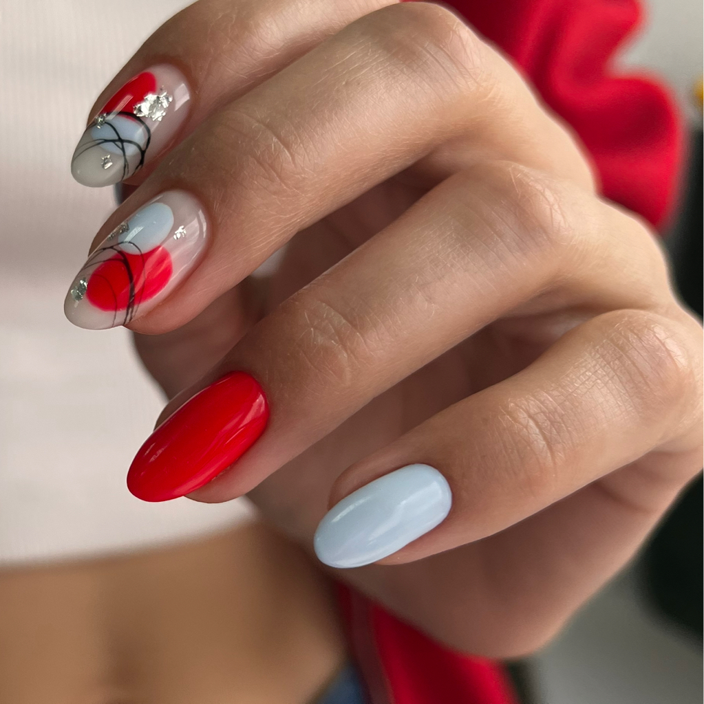 Маникюр с гелевым покрытием (короткая длина и средние)