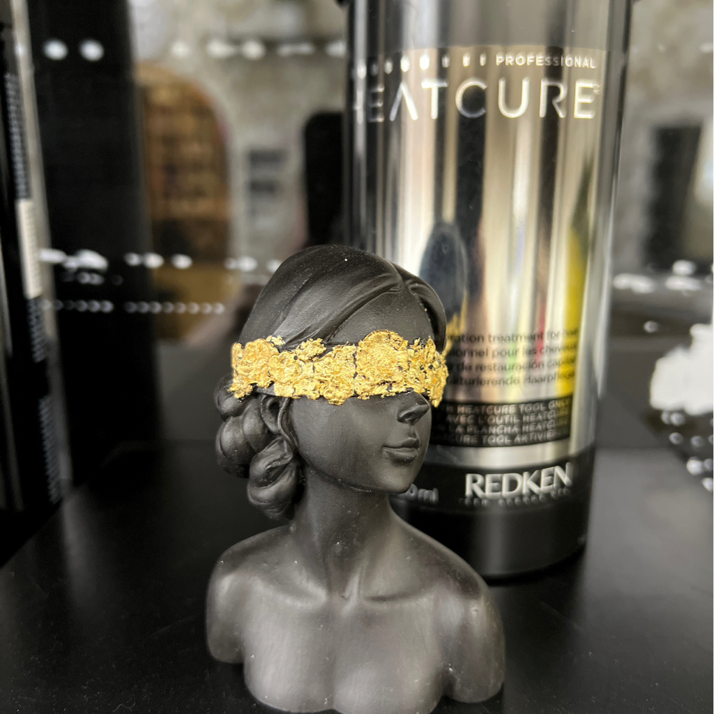 Лечение волос Loreal, Redken Цена указана от .