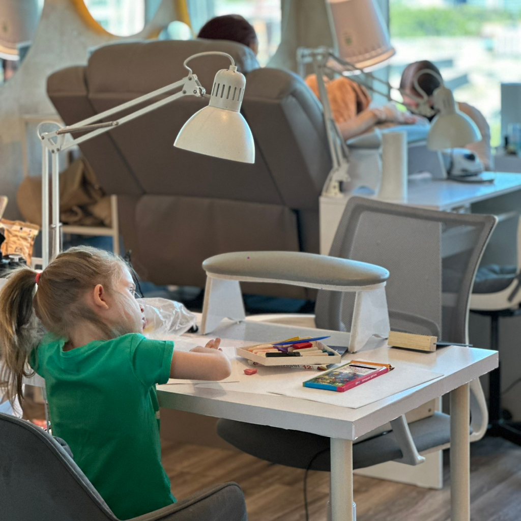 Детский маникюр без покрытия ( до 12 лет)