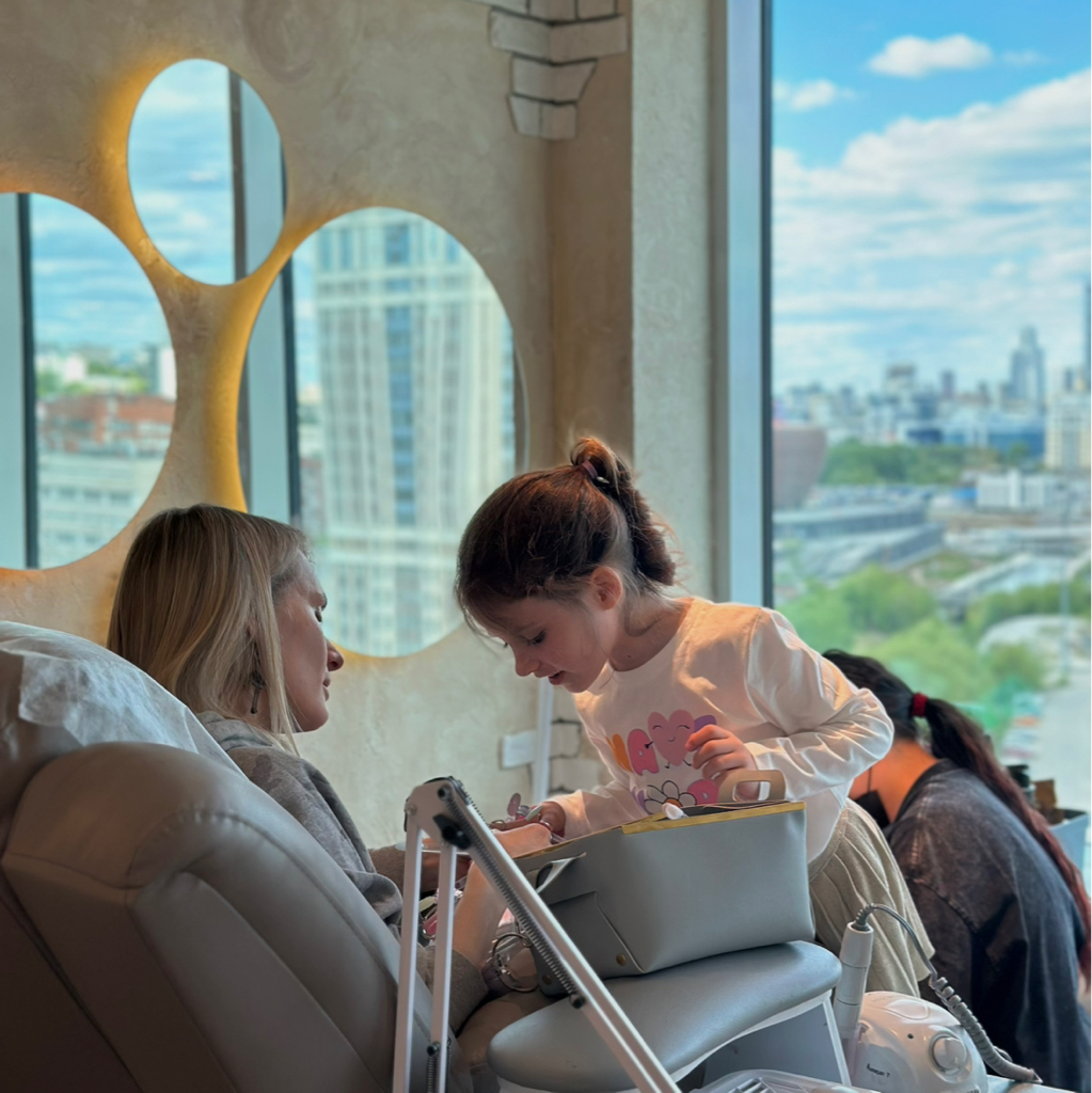 Детский маникюр ( до 12 лет ) с покрытием лака