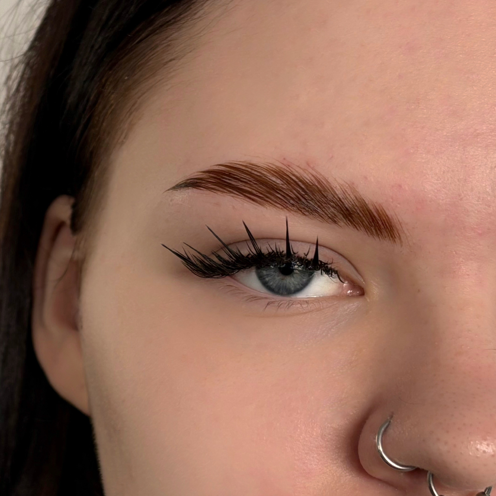 Окрашивание бровей