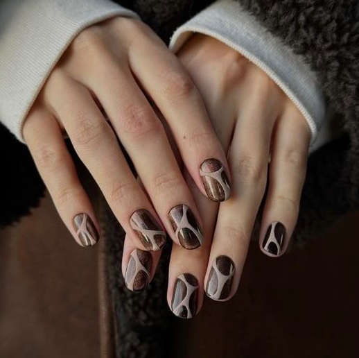 маникюр с укреплением и дизайном