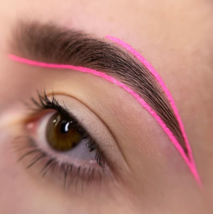 Оформление бровей с окрашиванием