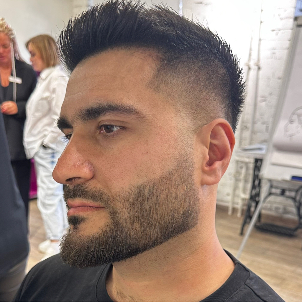 Оформление бороды и усов