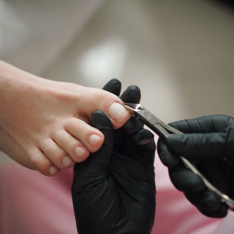 Мужской педикюр