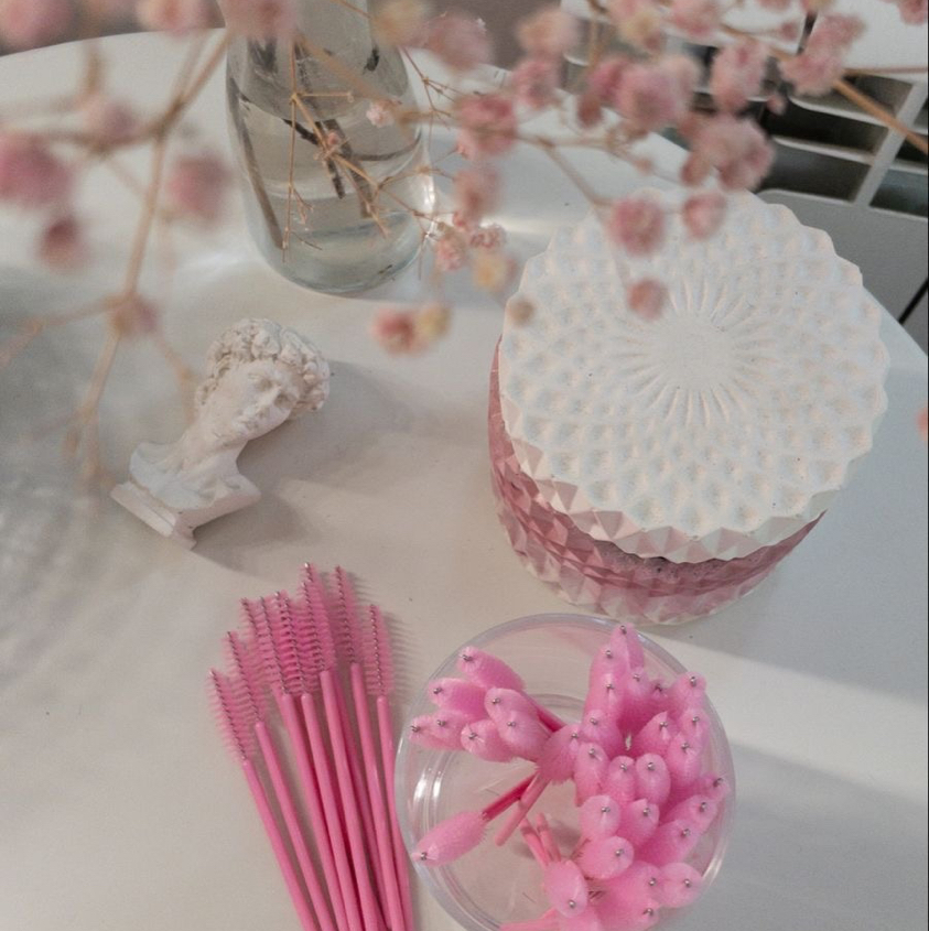 Коррекция бровей