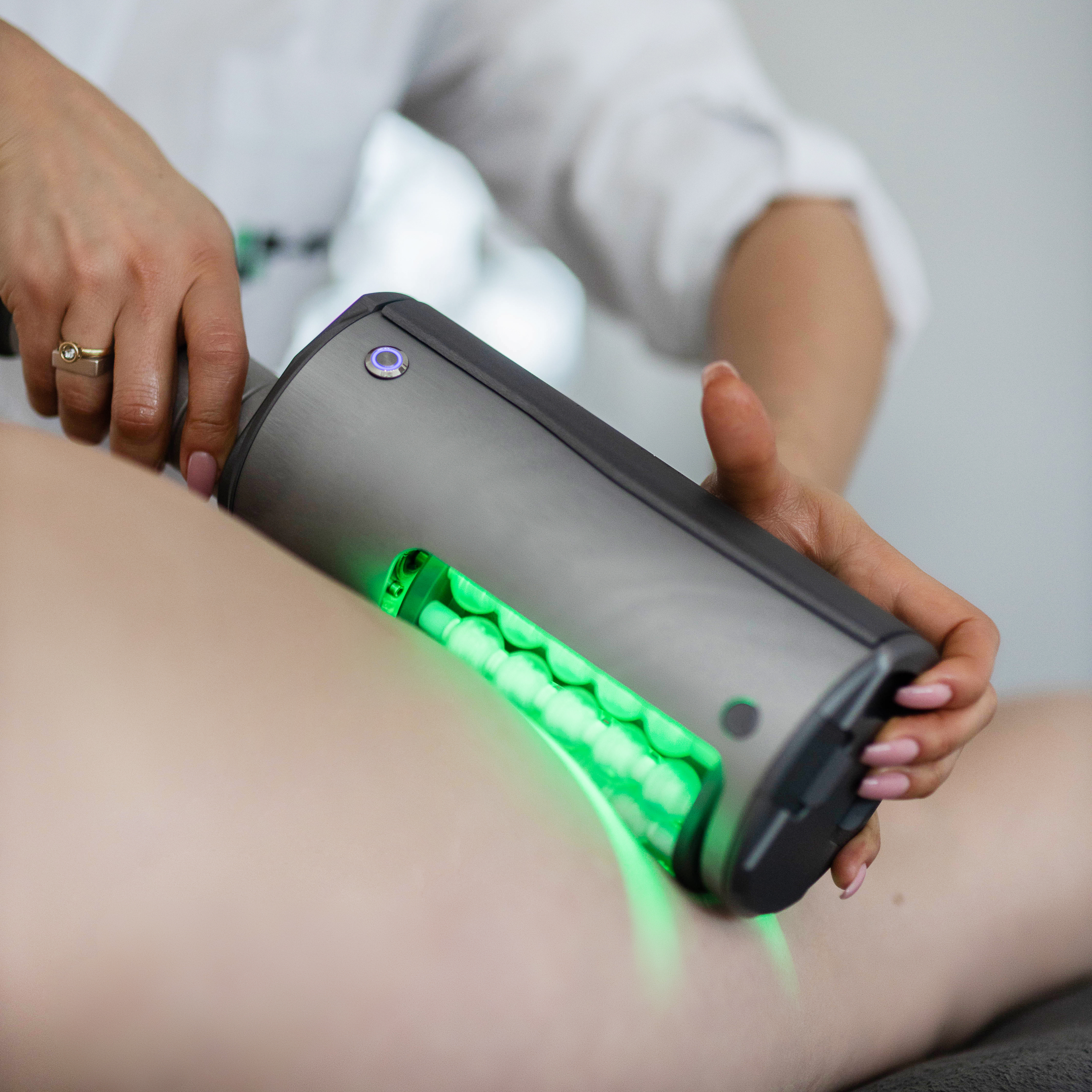 MIX №43: Сфера (75 мин) + Прессотерапия (30 мин) + ЭМС (30 мин)