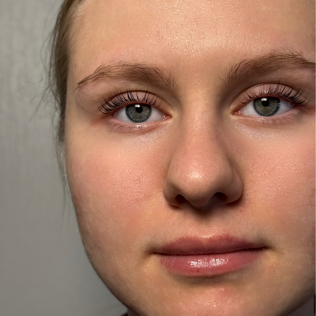 Ламинирование ресниц (окрашивание и уход входит)