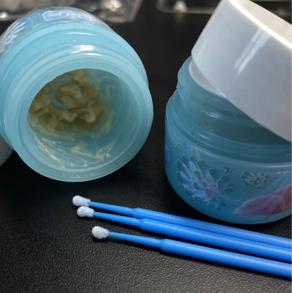 Снятие наращенных ресниц (другого мастера)