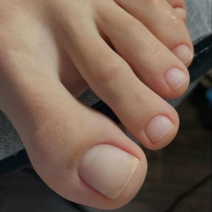 Подстричь ногти