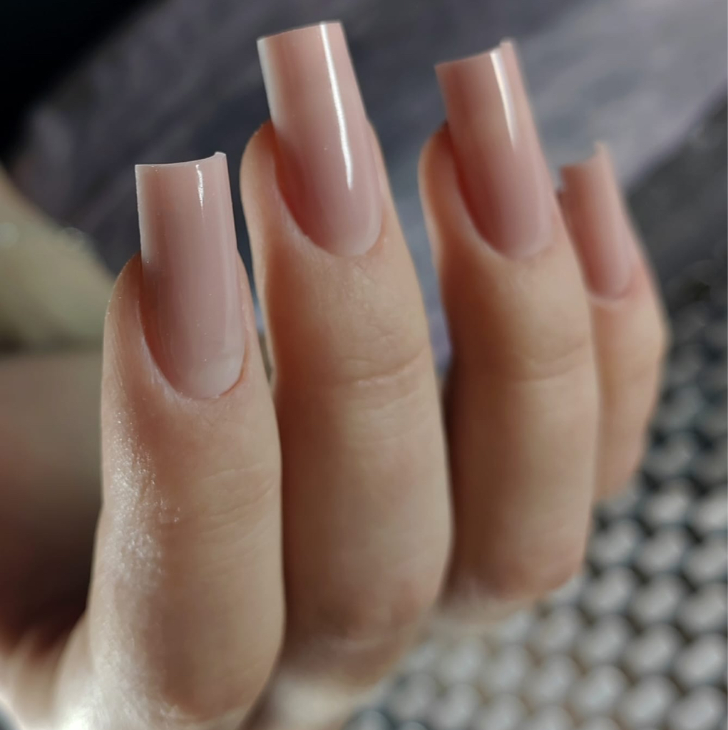 Наращивание ногтей(короткие и средние длины)