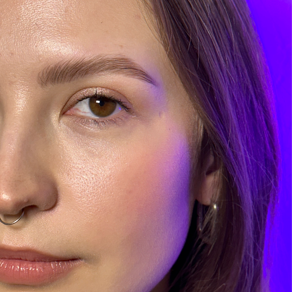 КОРРЕКЦИЯ БРОВЕЙ+УХОД (коррекция воск/пинцет, уход) *депиляция верхней губы бесплатно к услуге