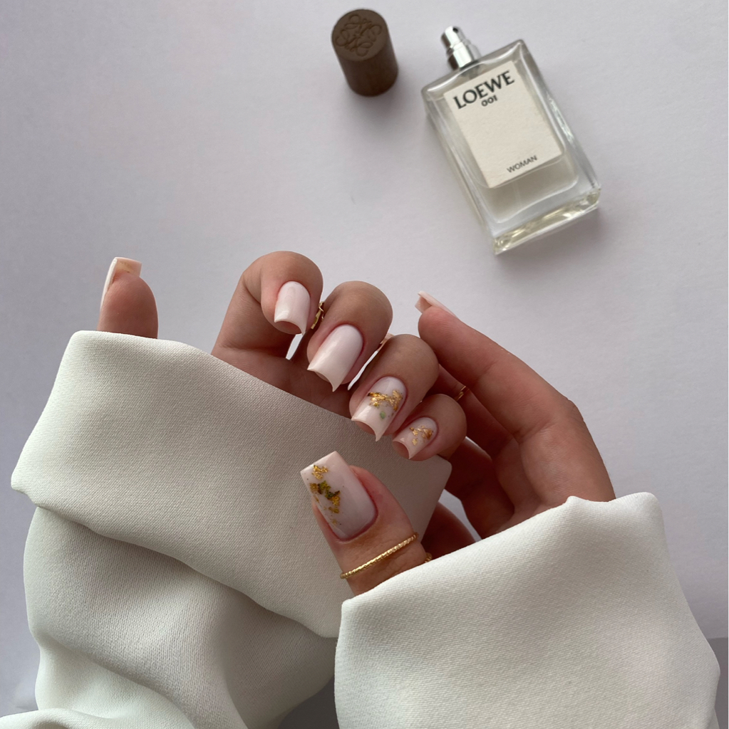 Маникюр  с укреплением гелем (восстановление архитектуры)  Пакет M