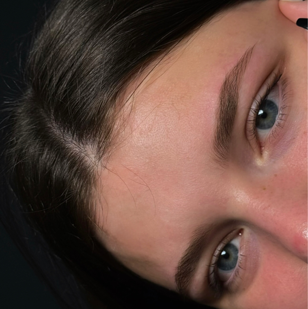 Оформление бровей