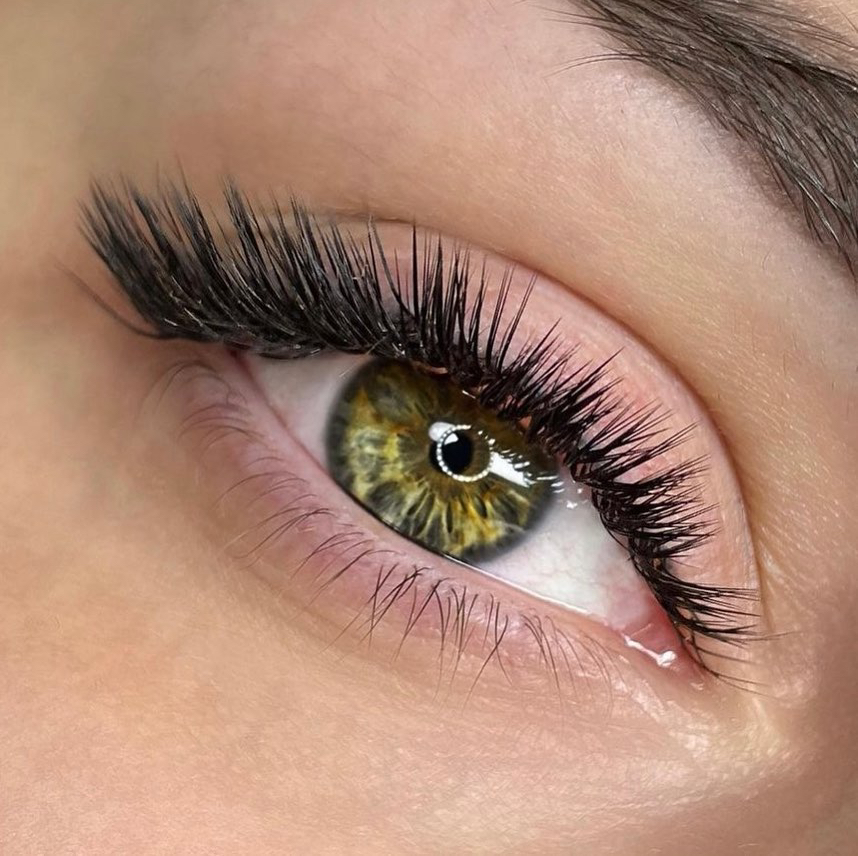 Наращивание ресниц «КЛАССИКА»