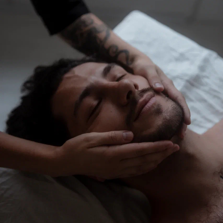 Скульптурный массаж лица