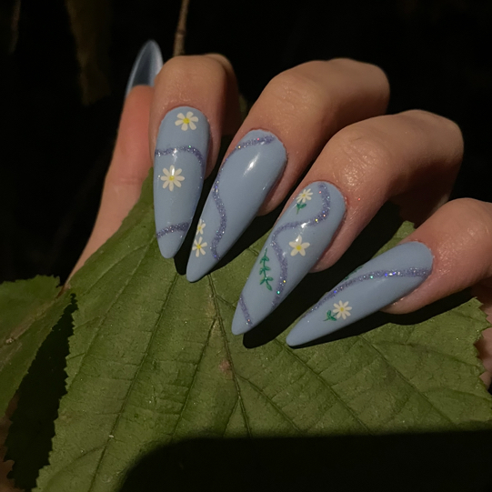 Наращивание ногтей