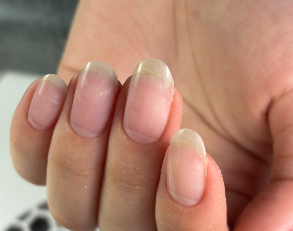 Комбинированный маникюр без покрытия