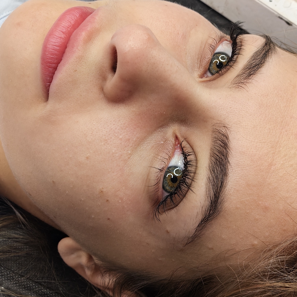 Экспресс наращивание ресниц