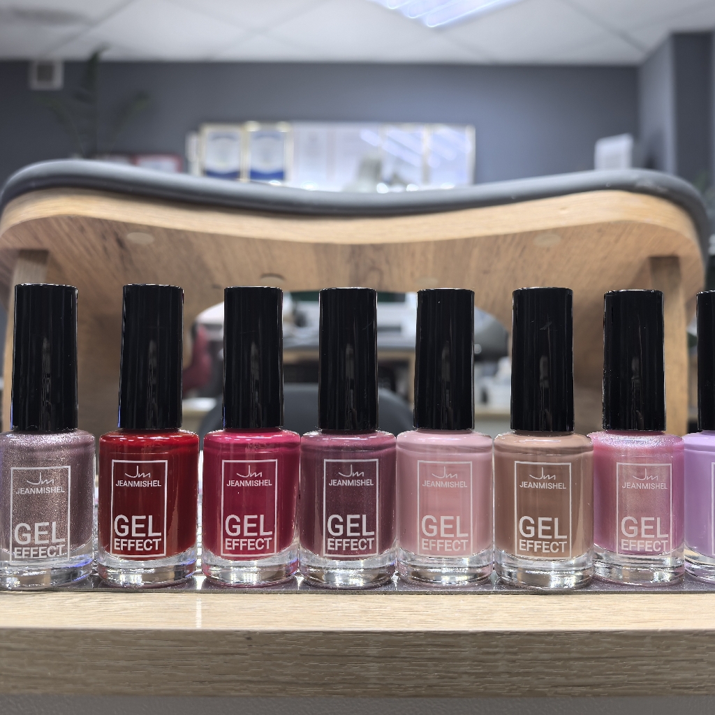 покрытие простым цветным лаком