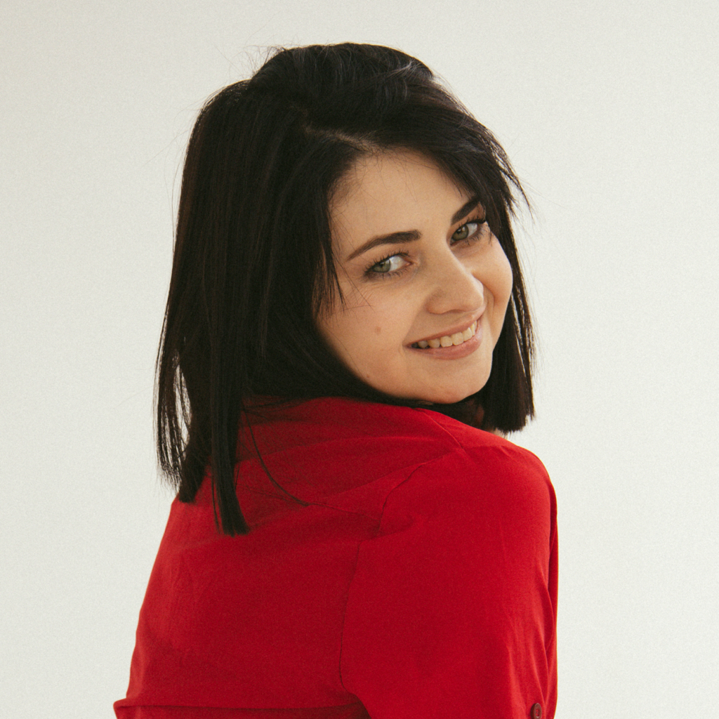 Лисник Юлия