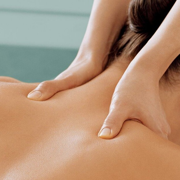 Массаж шейно-воротниковой зоны