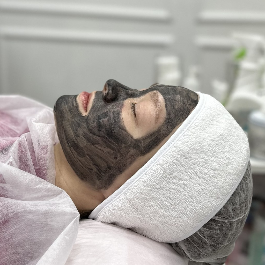 Карбоновый пилинг + проф. уход