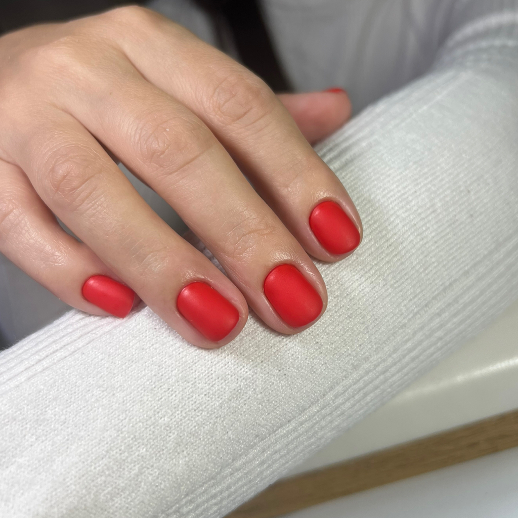 Покрытие гель-лаком с укреплением базой