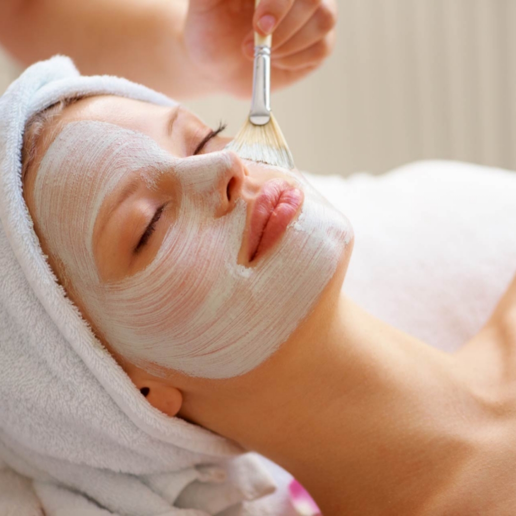 Комплексные уходы с расслабляющим массажем, очищением и маской