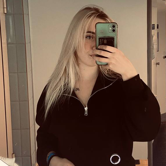 Петрова Даша