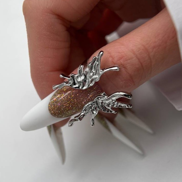 Наращивание ногтей