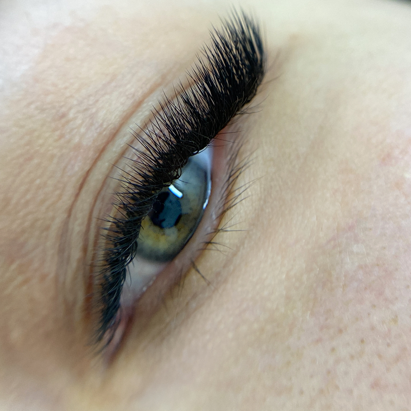 Наращивание ресниц 3d