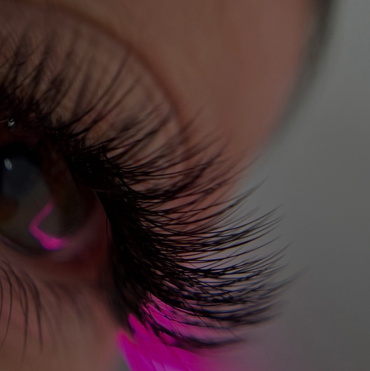 Классика ,уголки глаз ,нижние ресницы